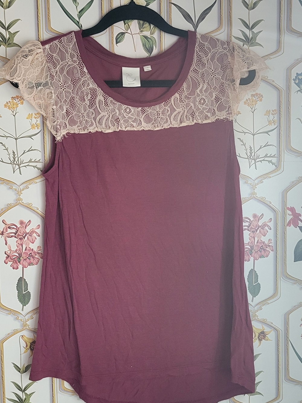 E By Eloise Sleeveless Lace Yoke Tank Top - Burgundy Medium